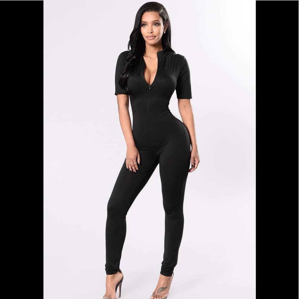 Fashion Nova Queen Of Hearts Jumpsuit - Black